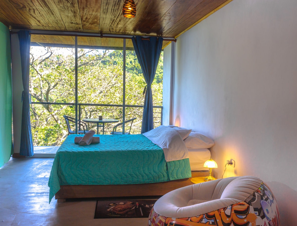 Private twin bedroom con vista - casa pistacho