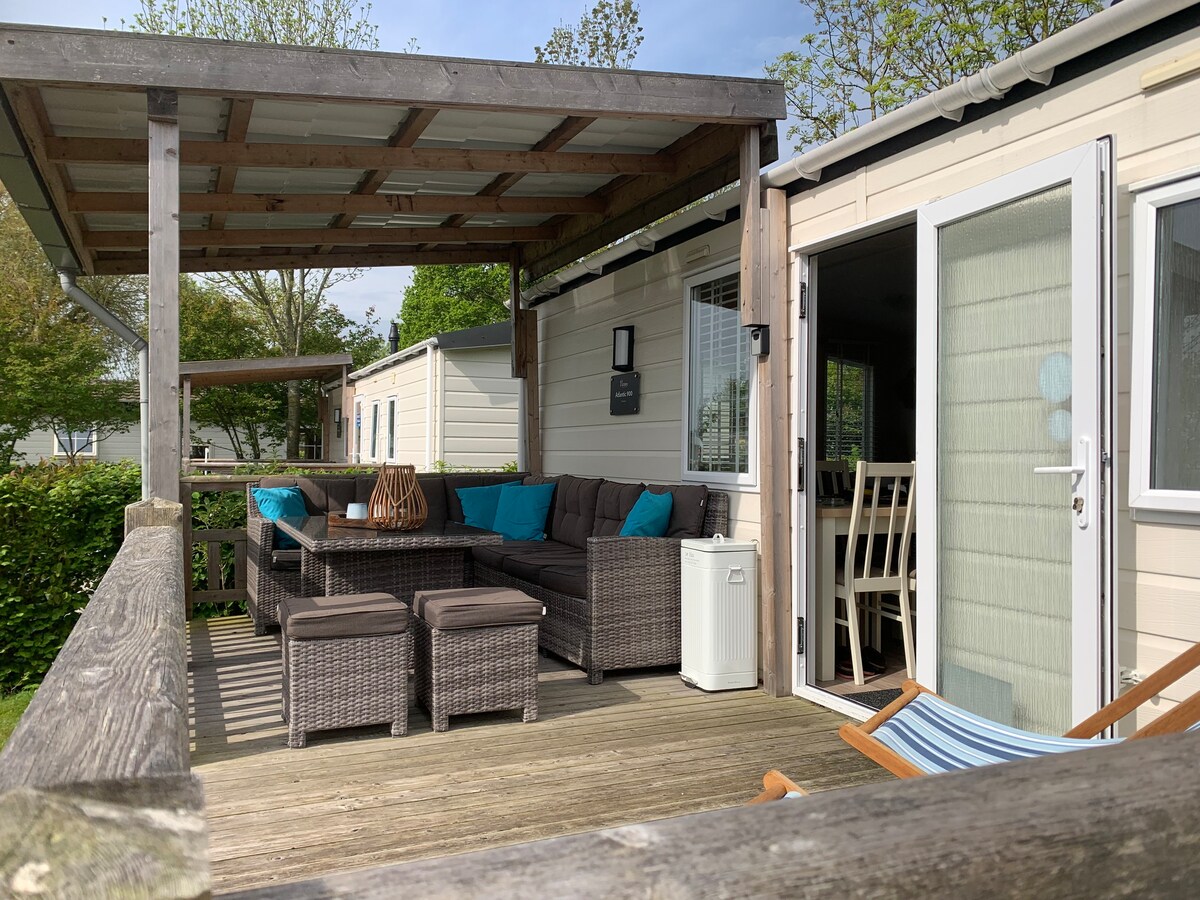 Luxe 4-persoons chalet zon zee strand Renesse.