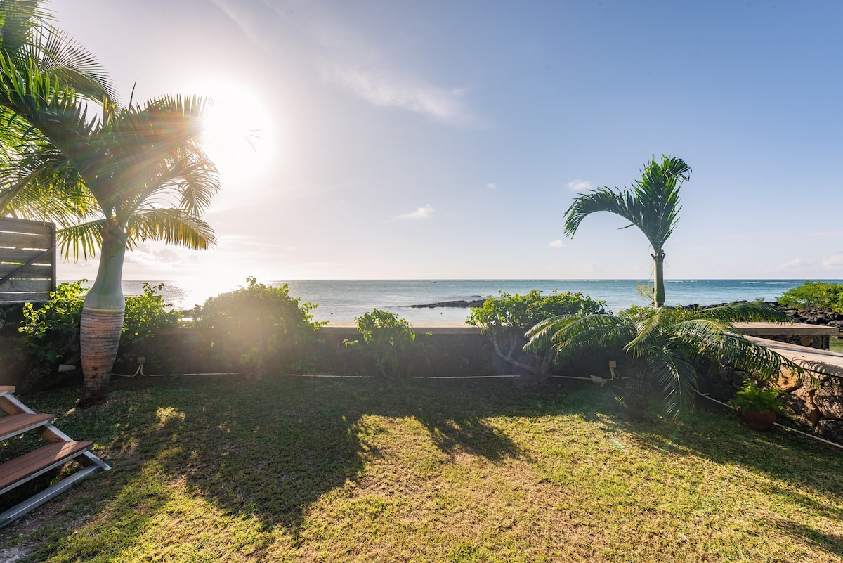 Apeiro Beachfront Villa