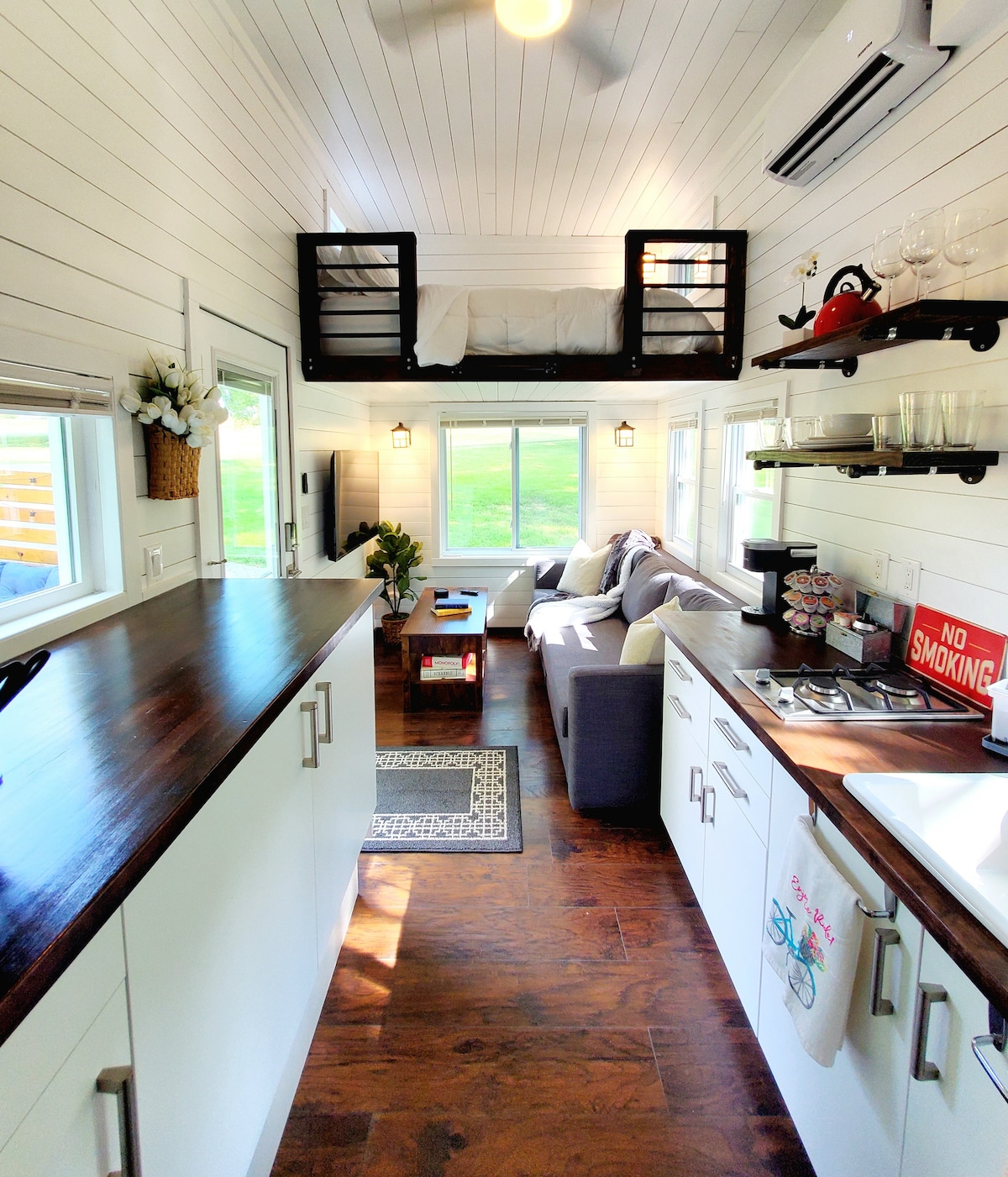 3 Bed Tiny House in Culpeper w/ Kitchen & Firepit!