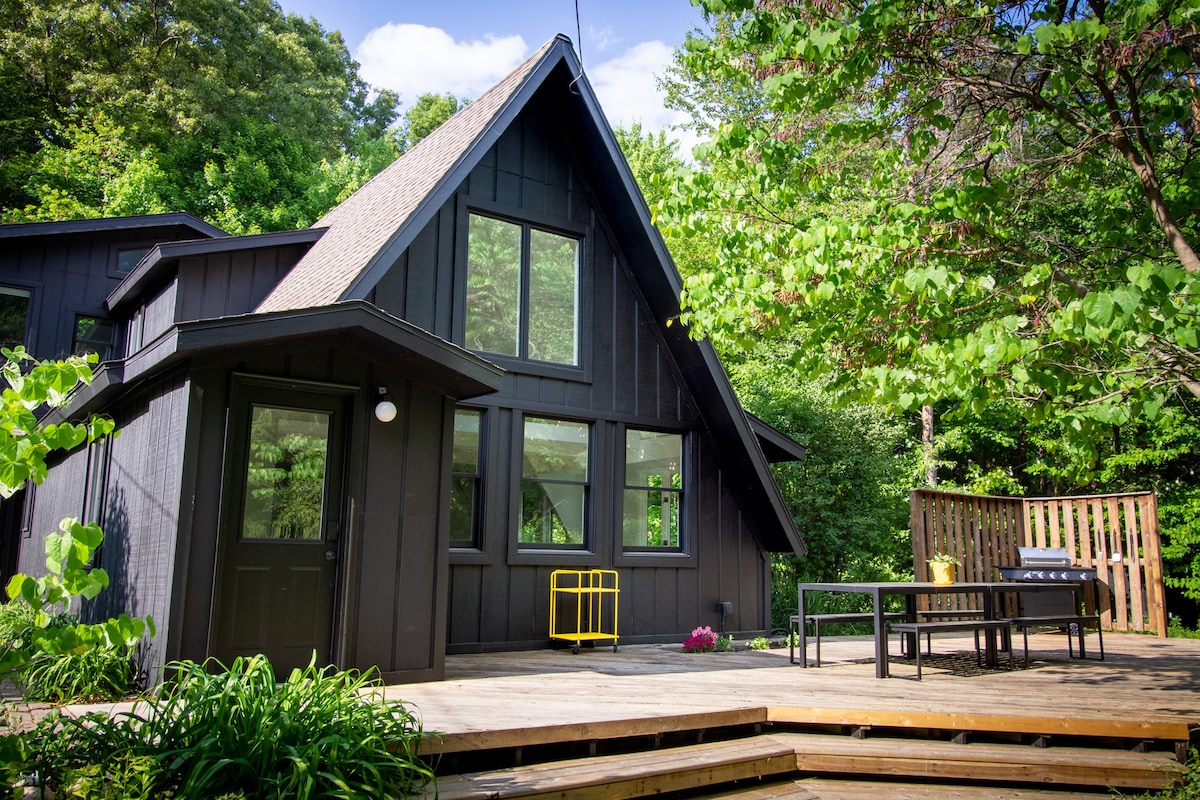 Love Inn | A-frame Cabin in Woods w/Pool Sleeps 19