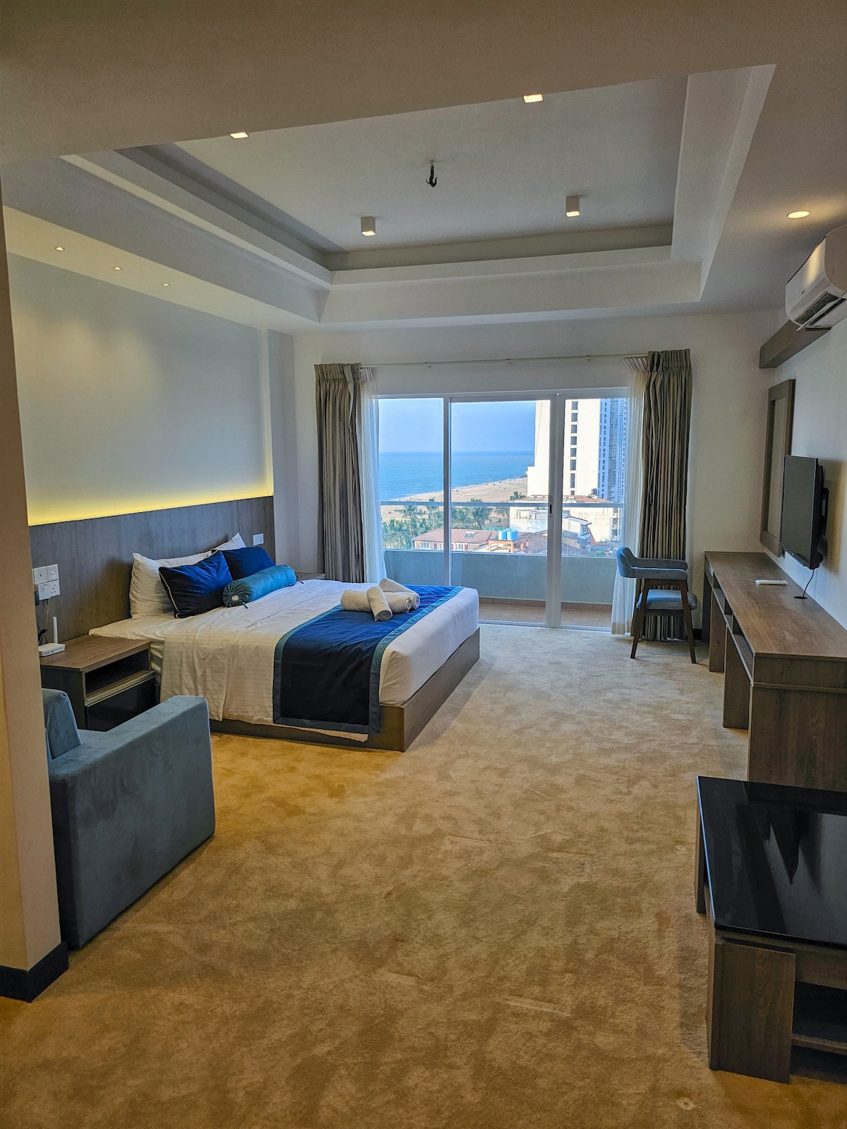 Ocean Breeze Serviced Studio Apartment Negombo