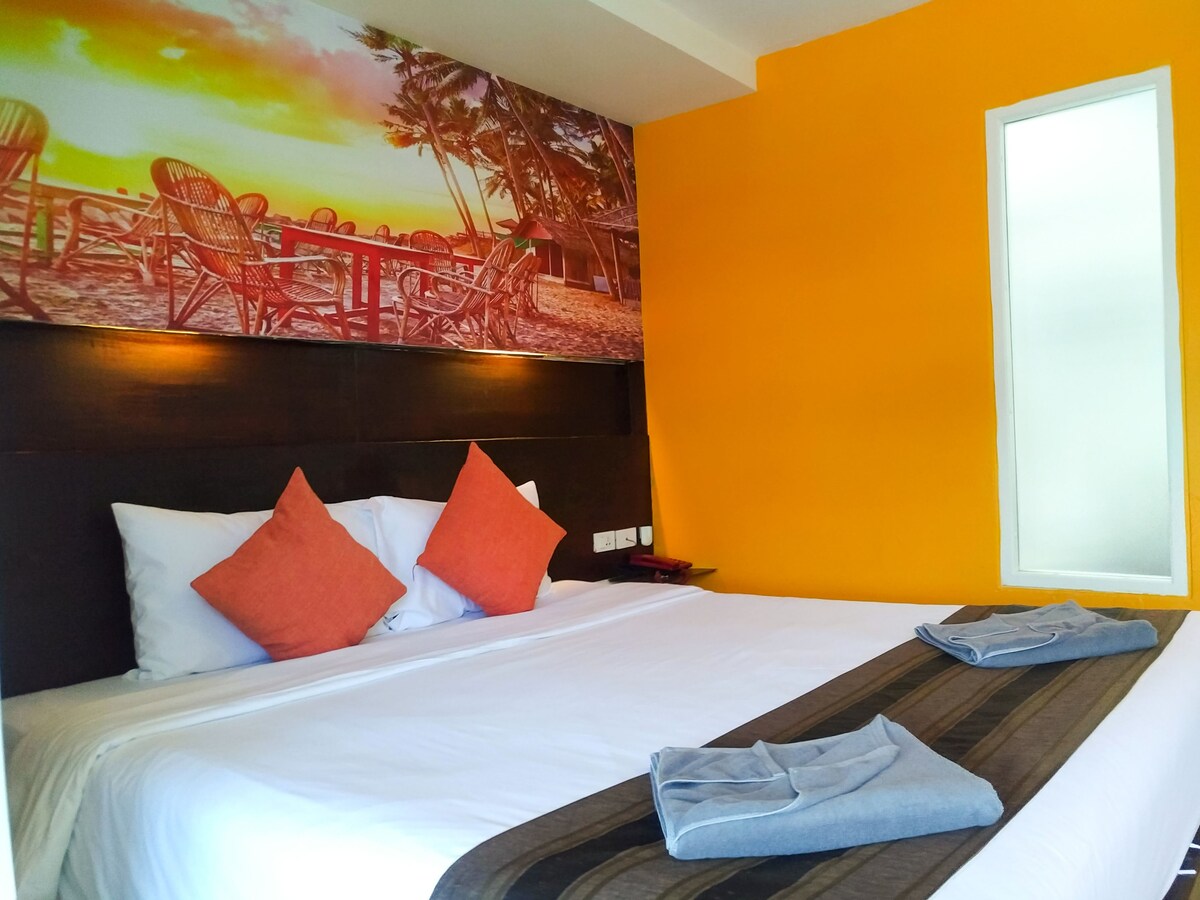 Hotel Room in Patong Beach, [Superior Double Room]