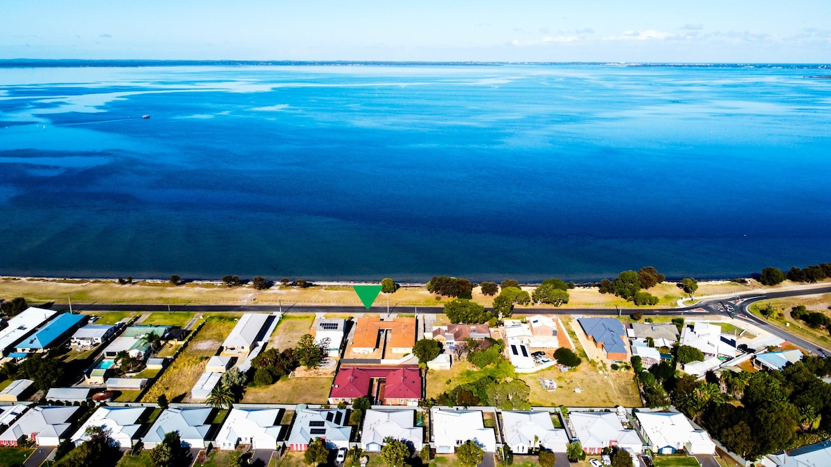 Peel Harvey Estuary Waterfront House