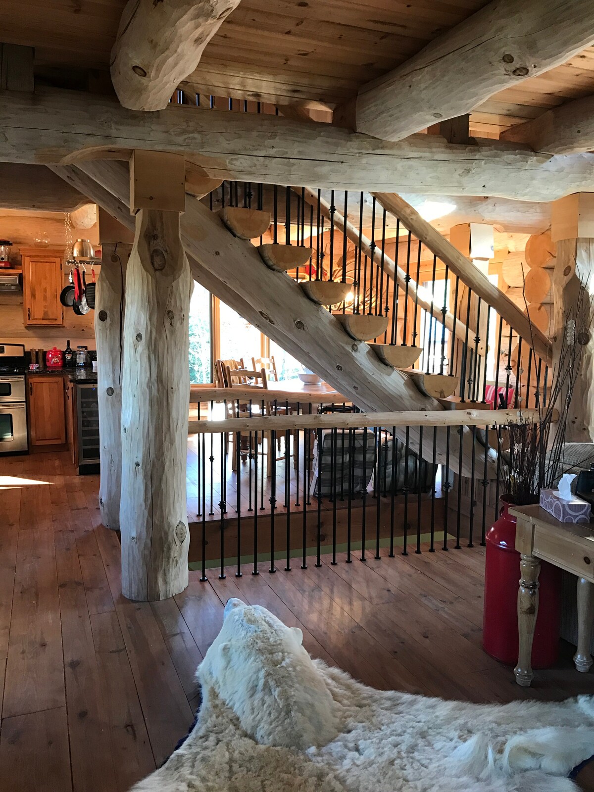 Beautiful log house for rent. Dogs are welcome!