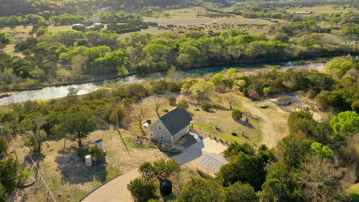 Johnson Creek Bluffs Getaway