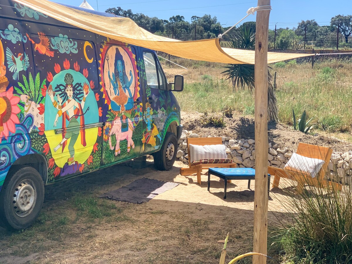 Colourful Campervan in community (with heating)