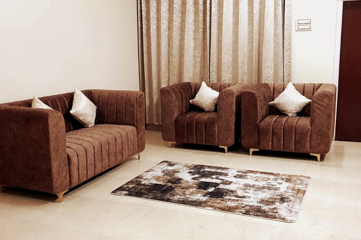 Large 1-Bedroom Apartment in Guwahati (with AC)