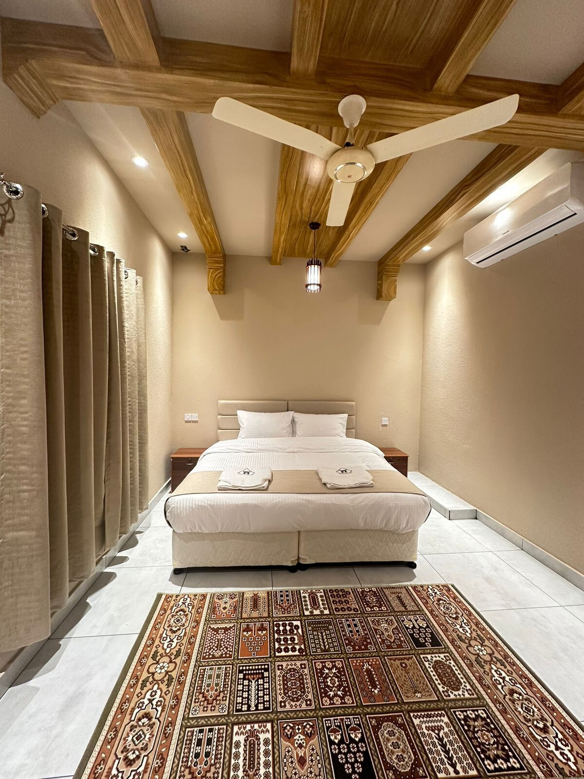 Mell Room - Al Hamra山景