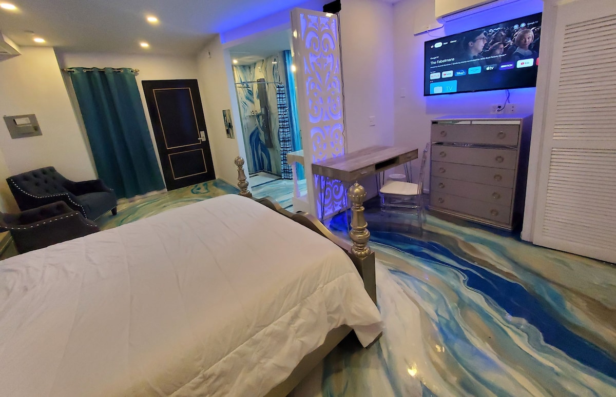 Luxury Hotel Rm for Romantic Getaway Rn 103