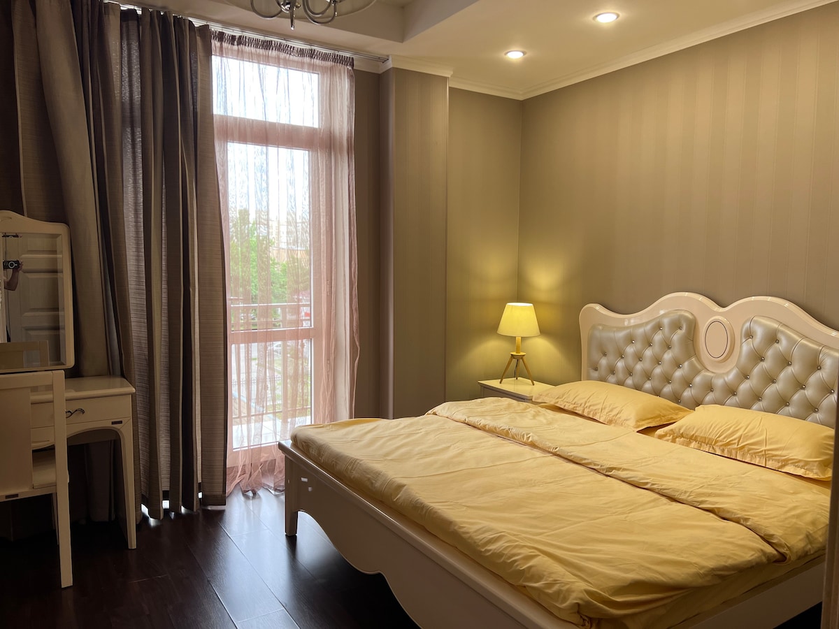 Valensia Apartment near Gum-Tsum