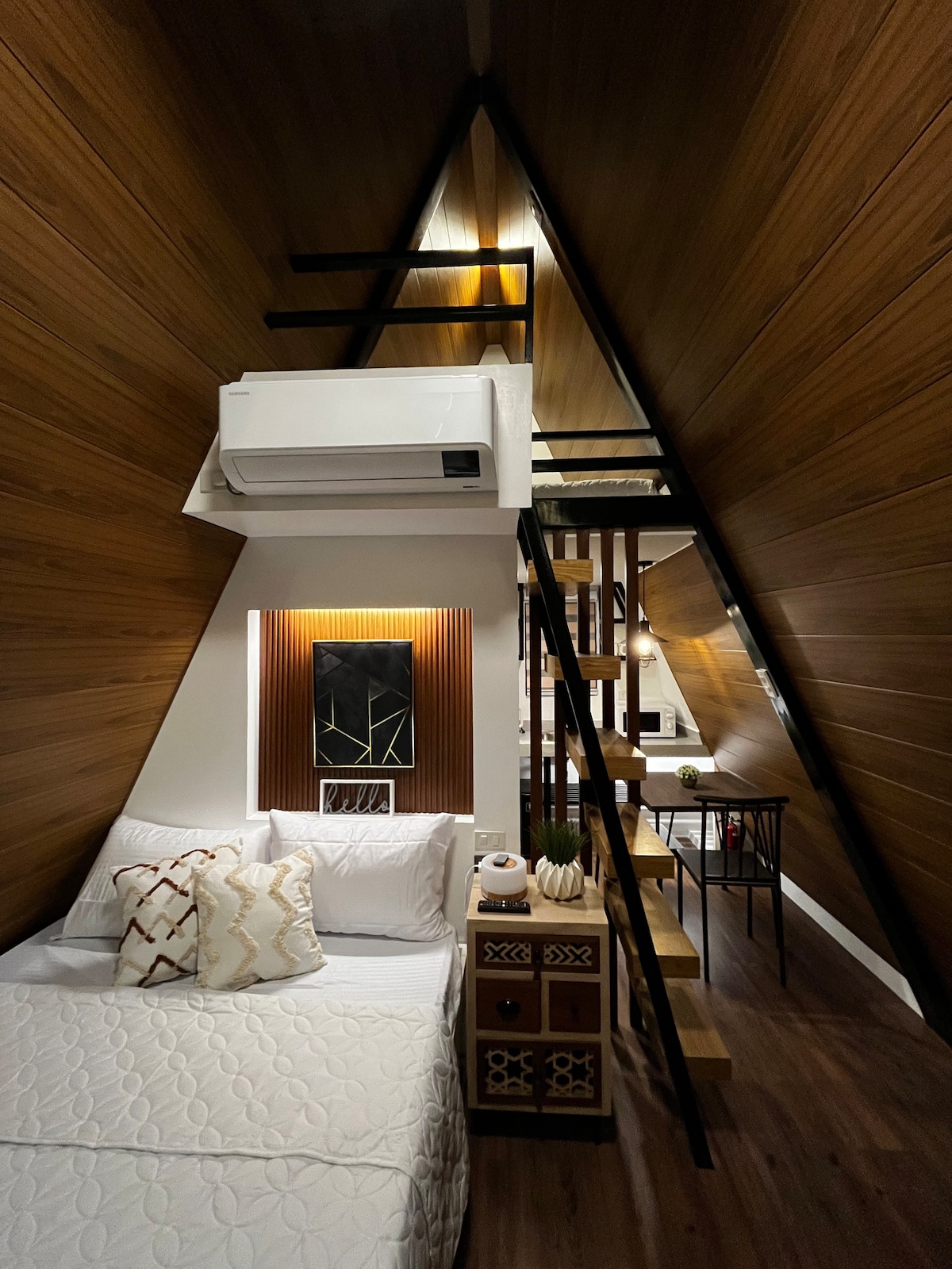 Teepee House （ 1间小木屋）。