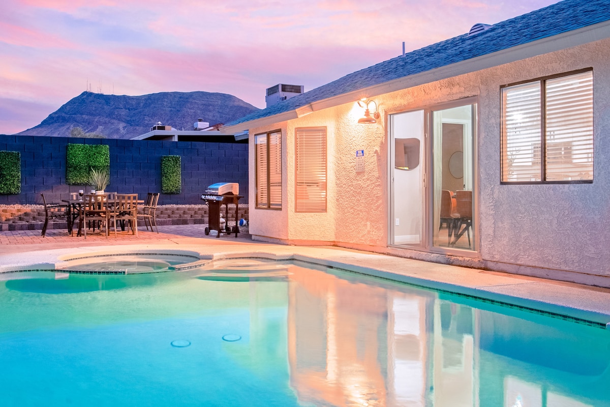 Pool, Spa, and Arcade at 4BR Elegant Vegas Home