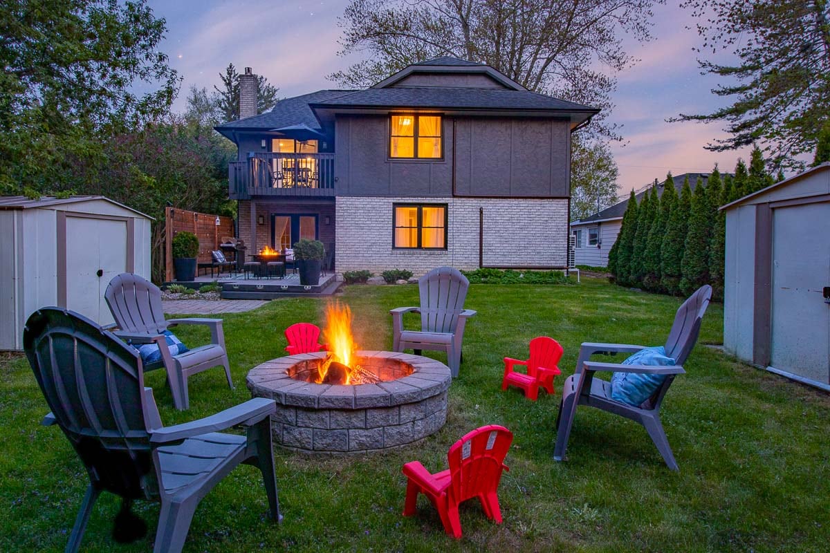 Lake View Haven Cottage W/Hot Tub - Steps to Beach