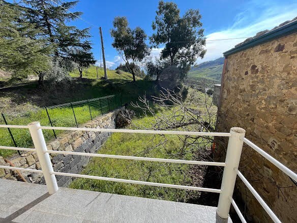 La casa di Campagna tra Bronte e Cesaro'