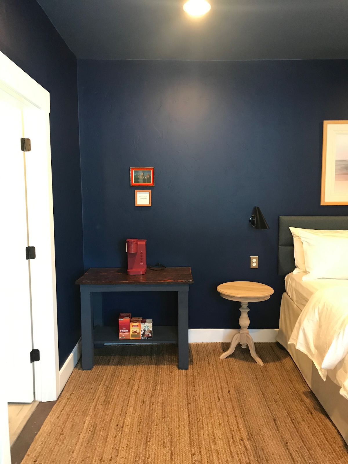 Hotel Suite in Oakley:  The Troy Room