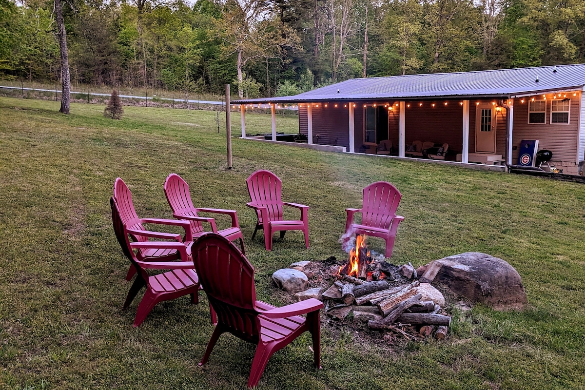 Fall Creek Falls Hillside Getaway