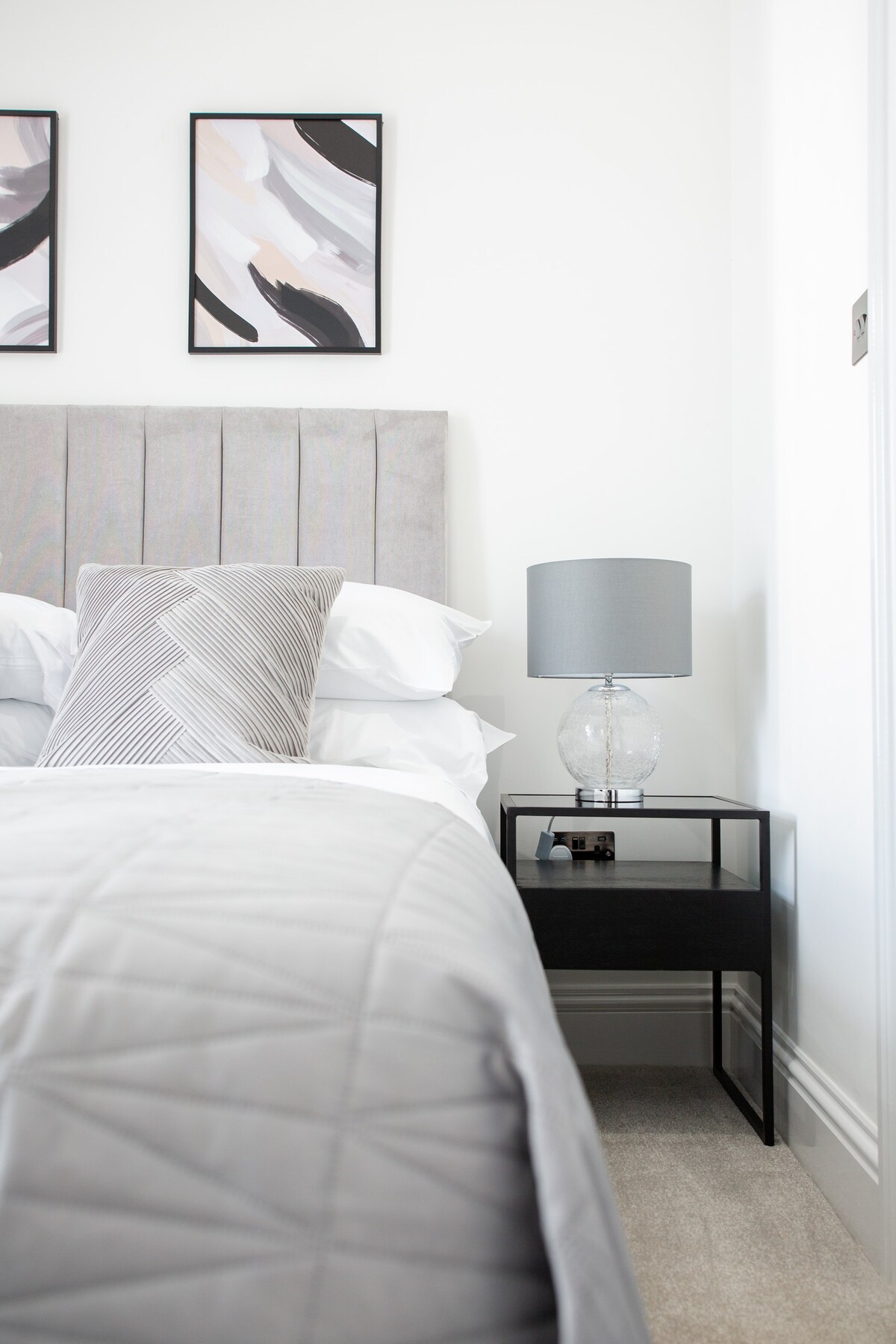 Designer Cardiff Apartments with Free Parking