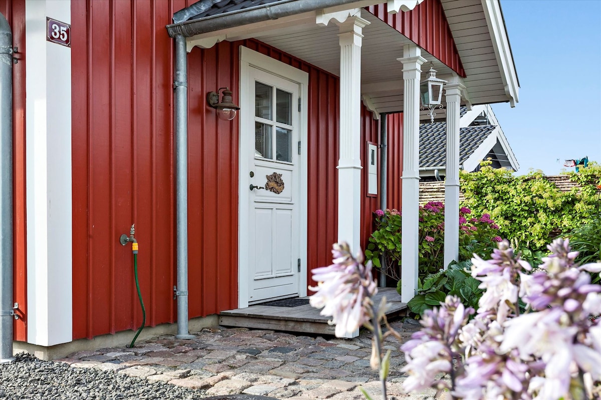 Unikt hus m/gårdhave ved strand