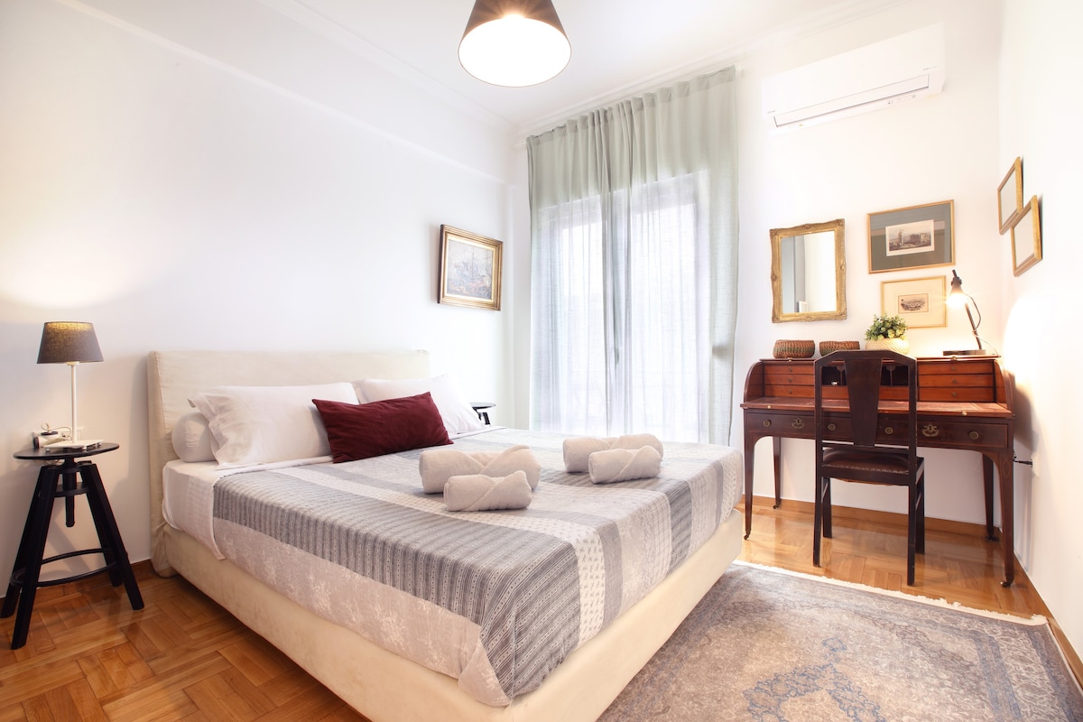Stay in the heart of Plaka with an Acropolis View