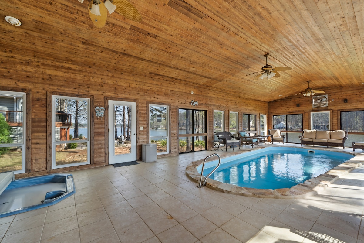 Family Fun Getaway - Indoor Pool