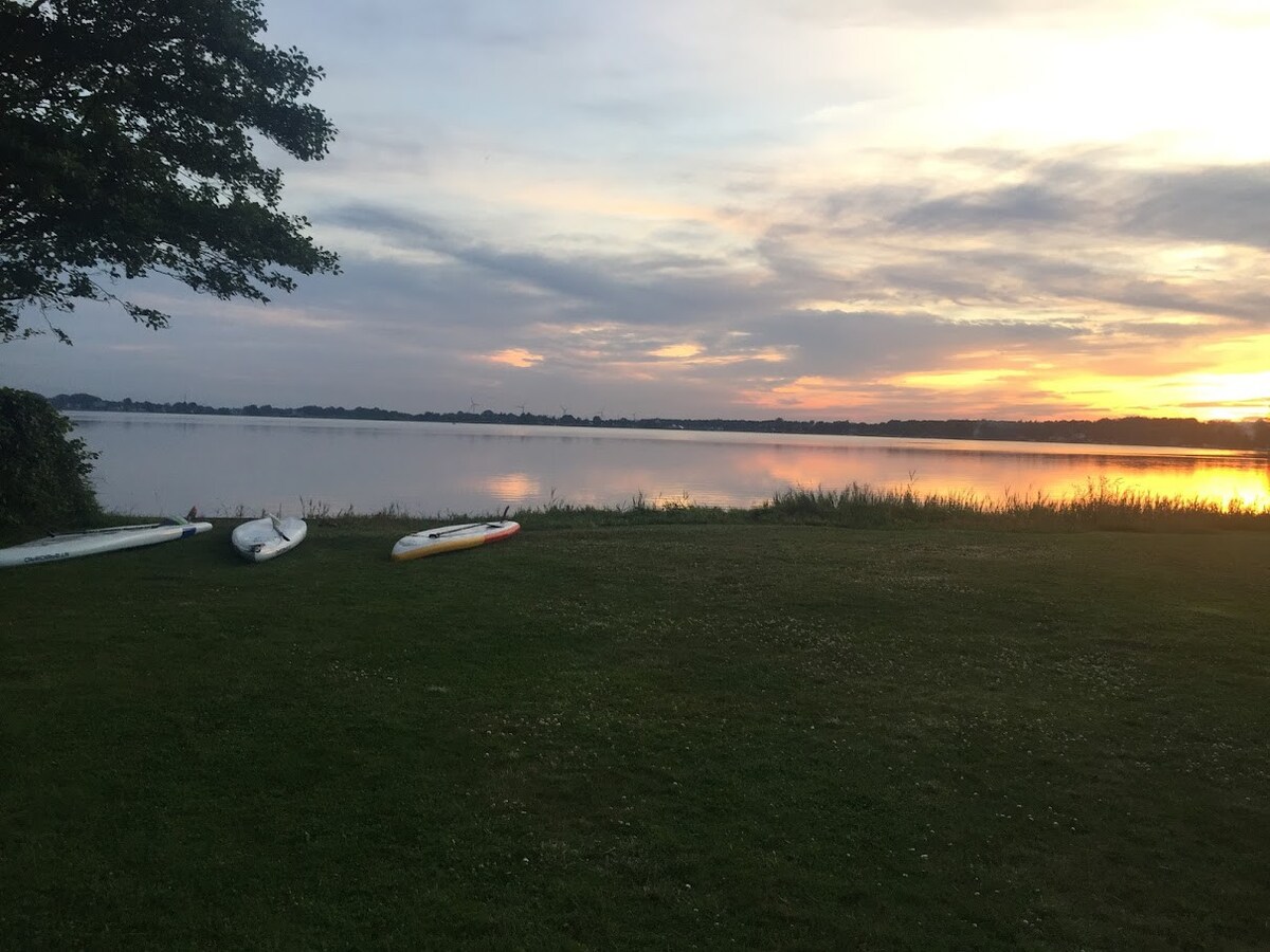 Sommerhus med privat strand