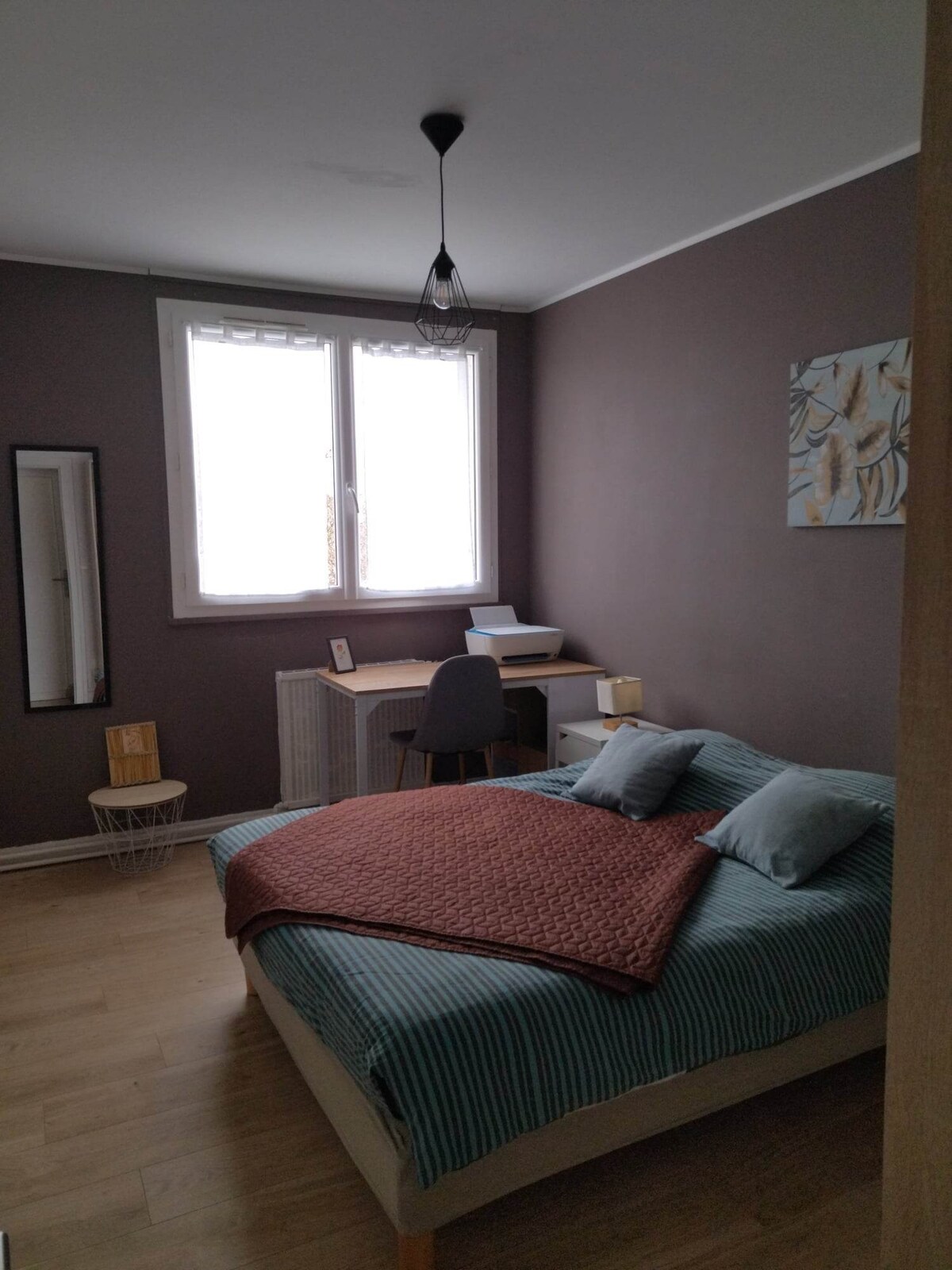 Chambre calme et lumineuse en appartement
