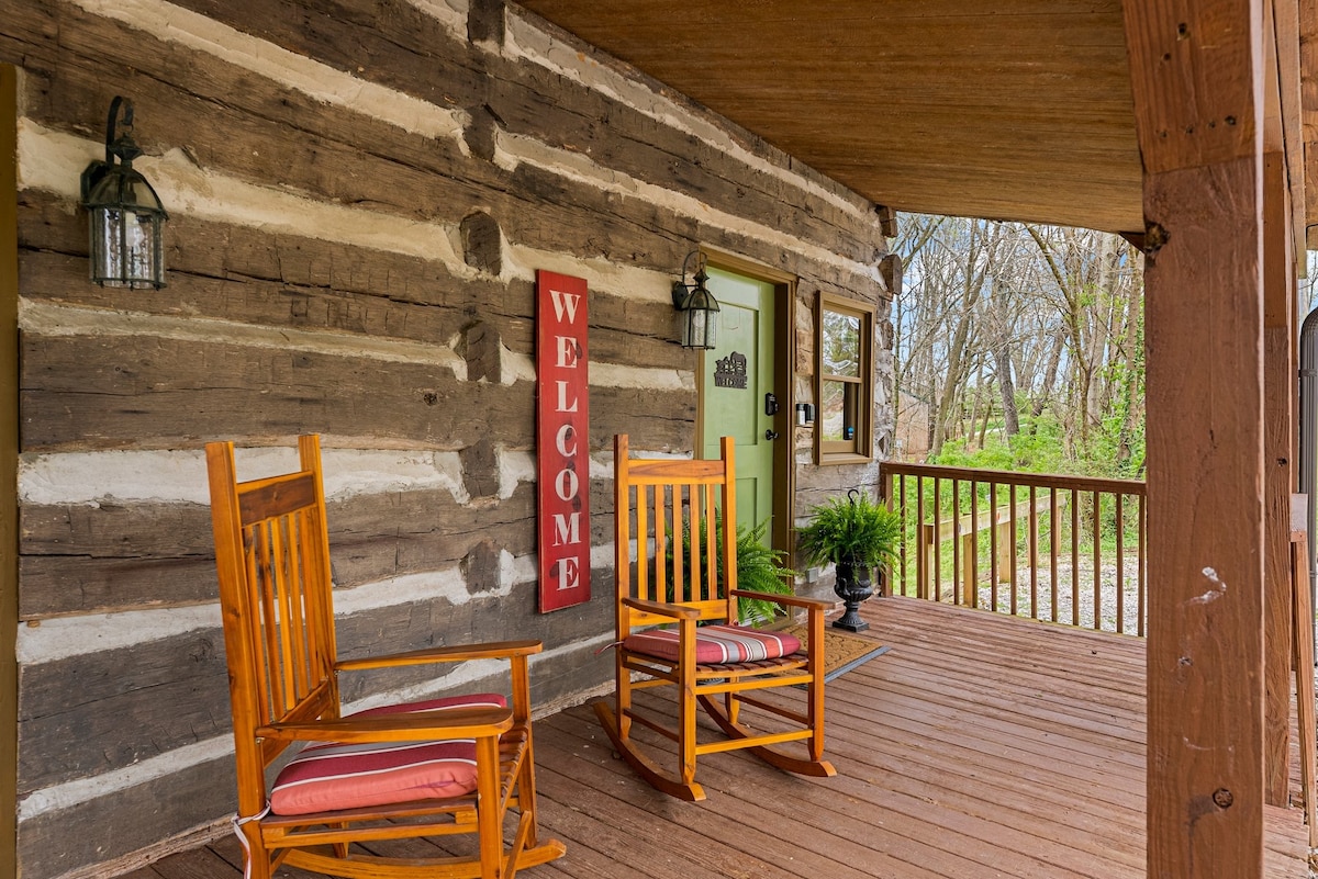 Mammoth Cave 1830s Historic Log Cabin