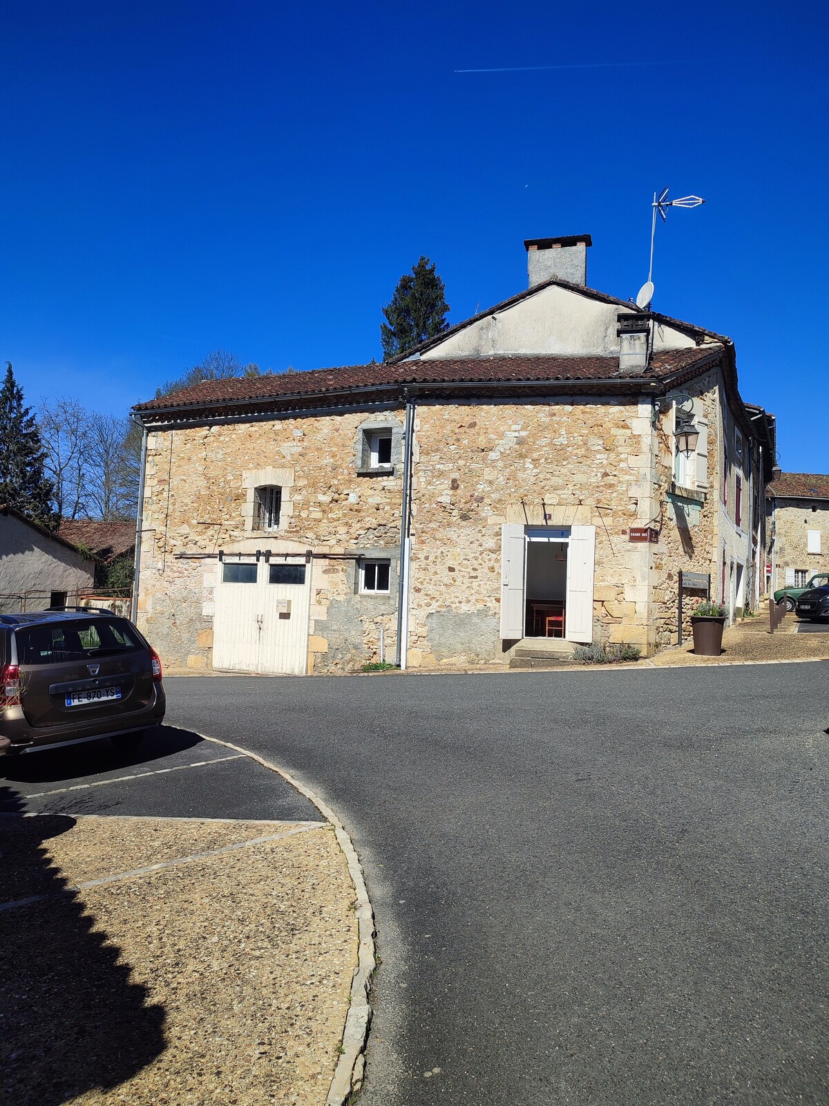 maison de village avec garage