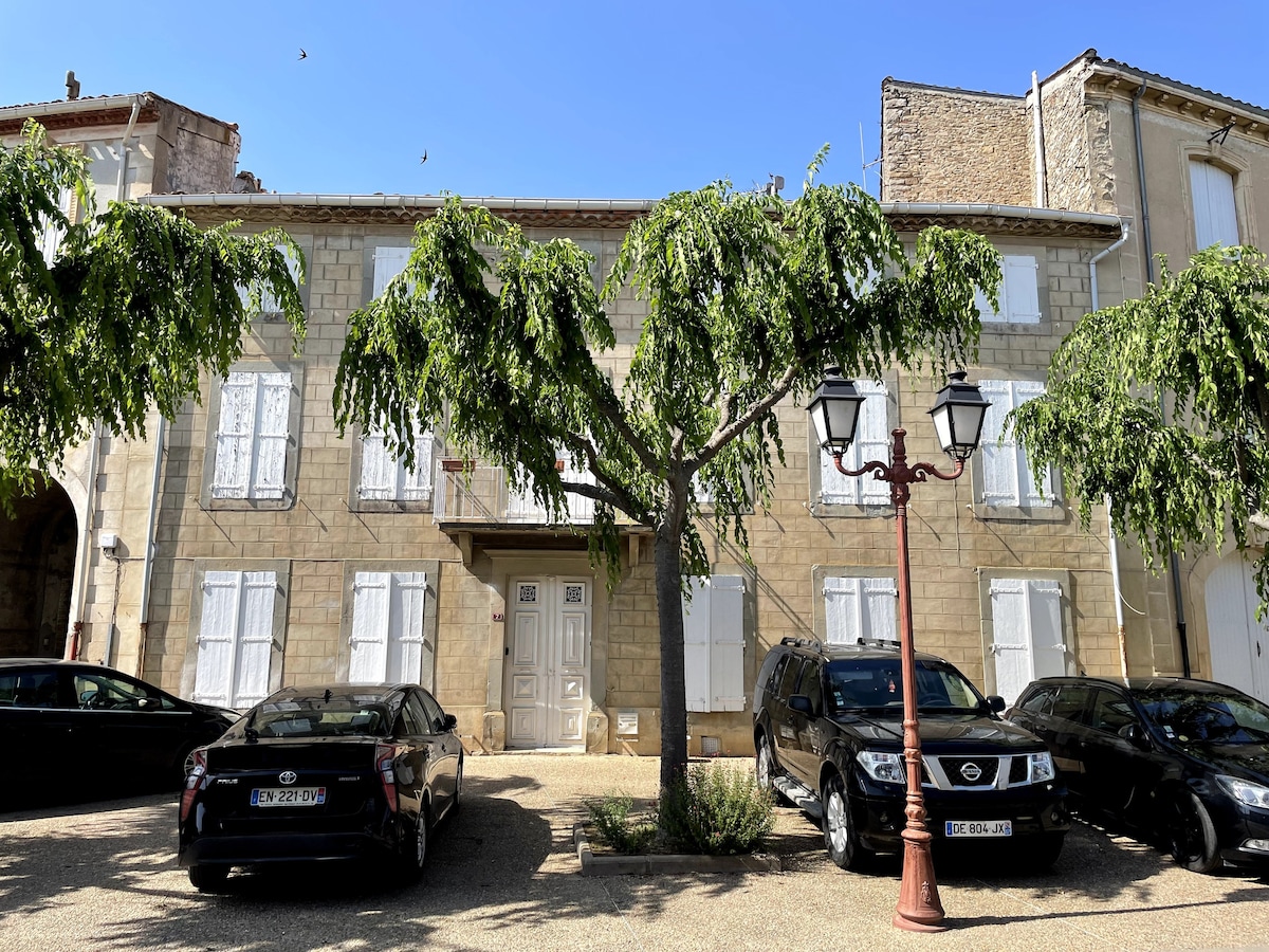 Artist Residence: courtyard, terrace, Grand Piano