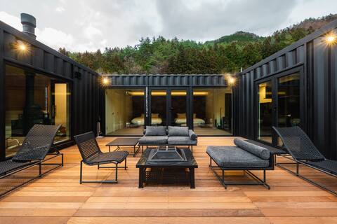 G.O.A.T-T：Tranquil Sauna Retreat with Free Shuttle