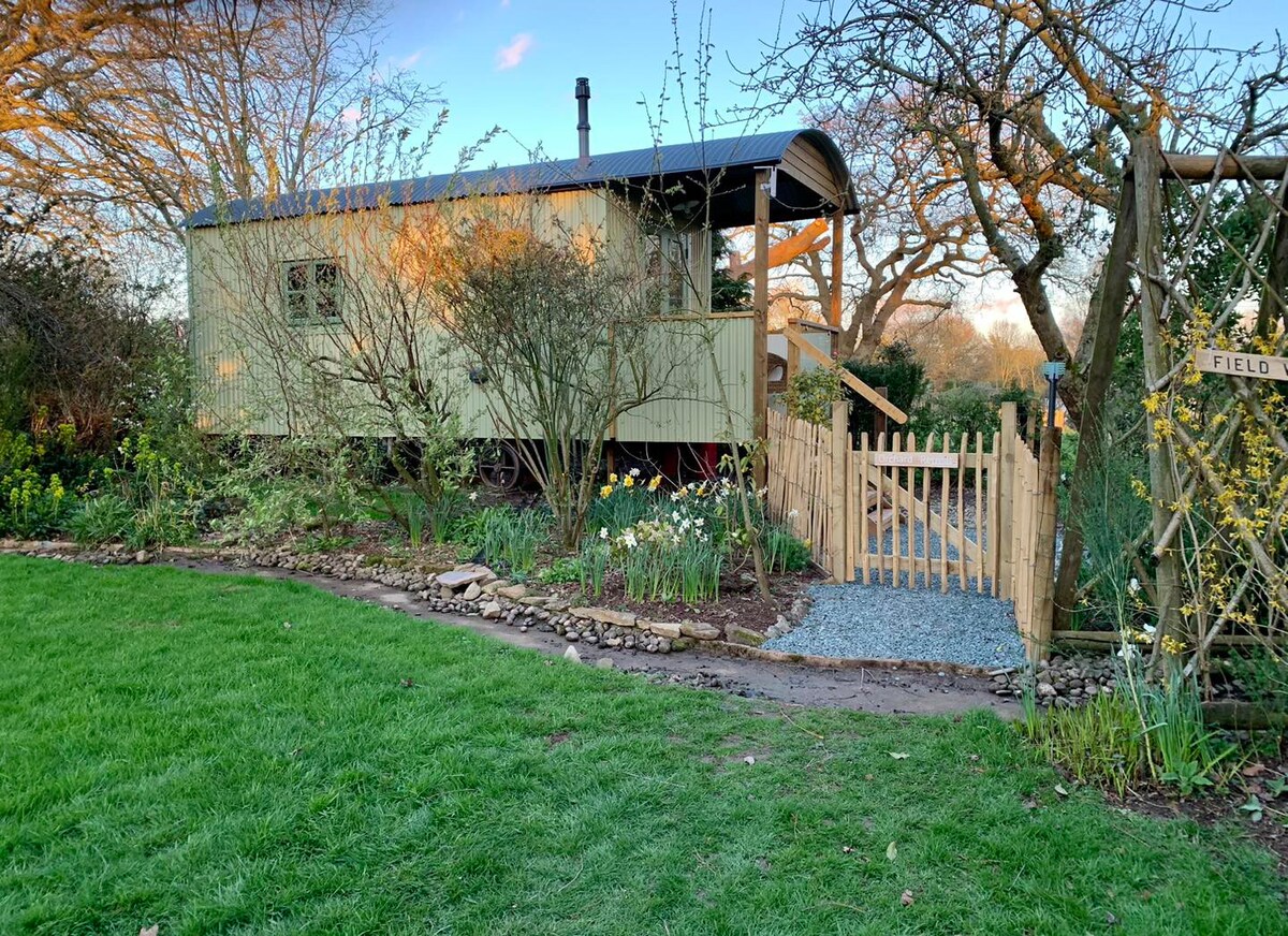 Orchard Retreat Shepherd's Hut