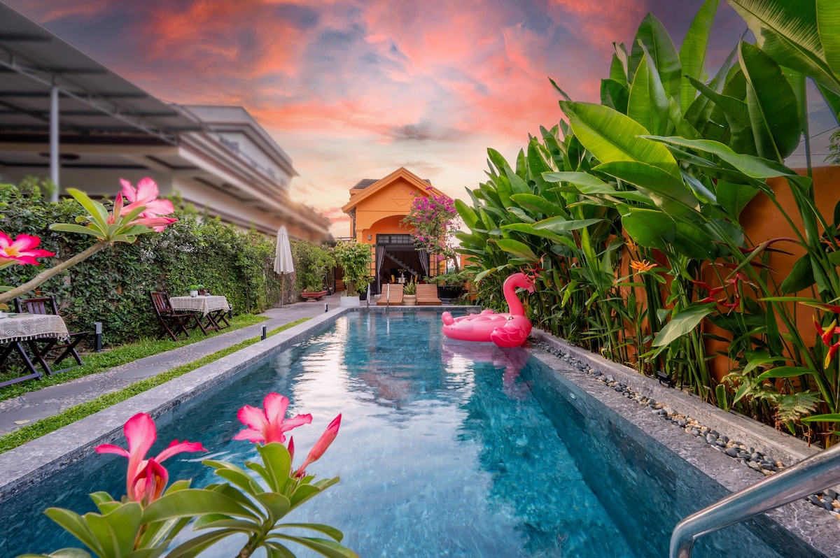 Sunset whole villa 3BRDS w/pool,kitchen,big garden