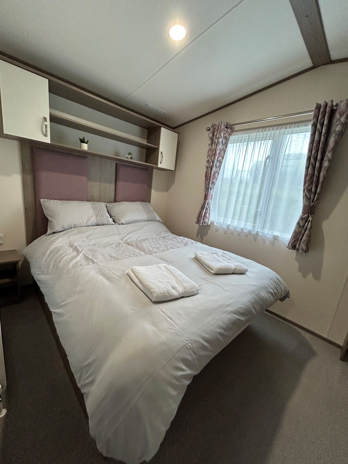 Delightful 2 bedroom Caravan