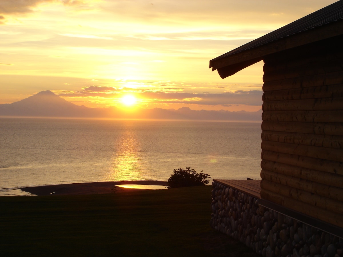 Oceanfront Cabin Suite for 2