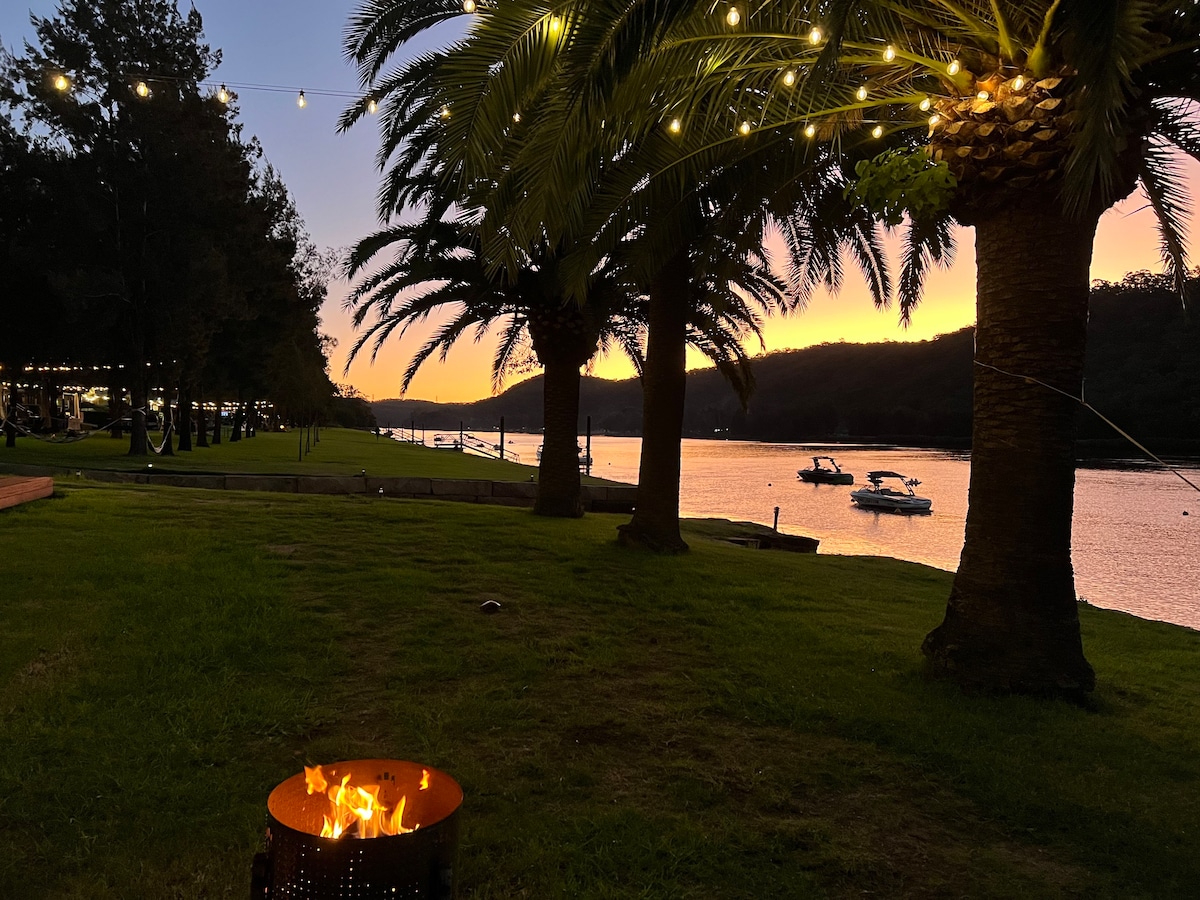 Waterfront in Wisemans Ferry