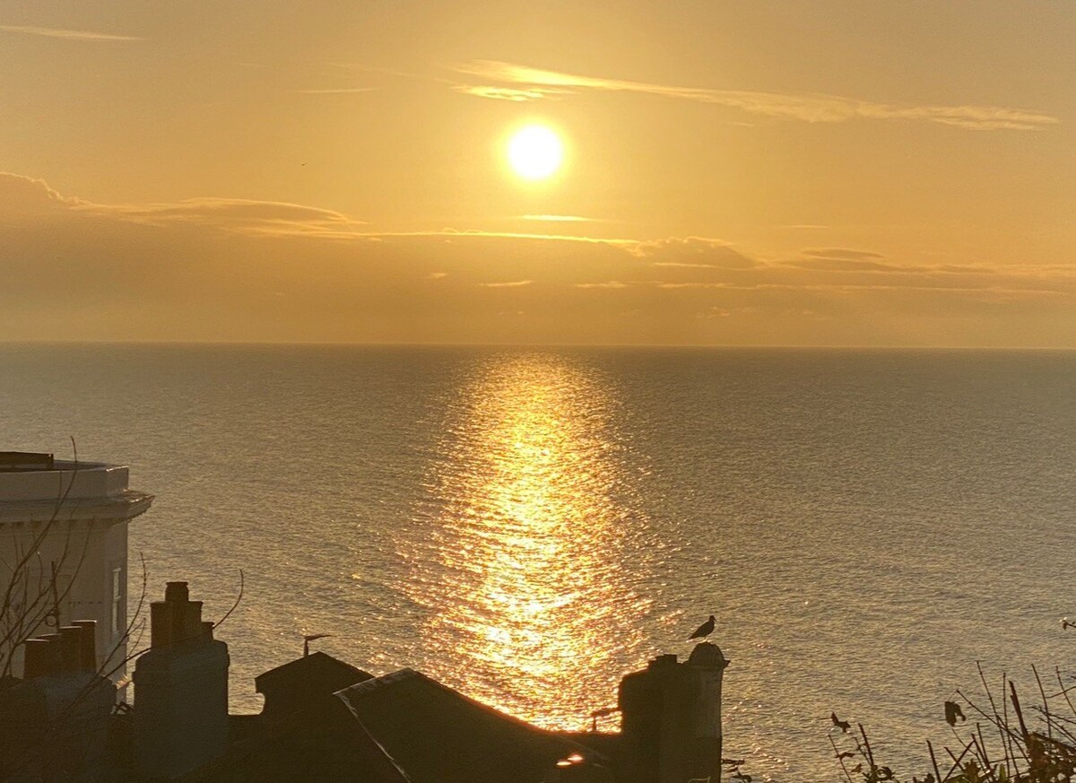 Coastguards house with unrivalled sea views