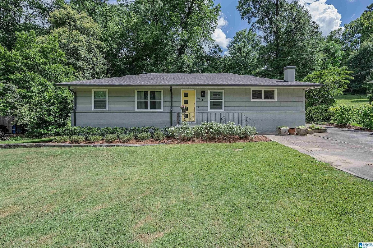 Cozy & Convenient Cottage