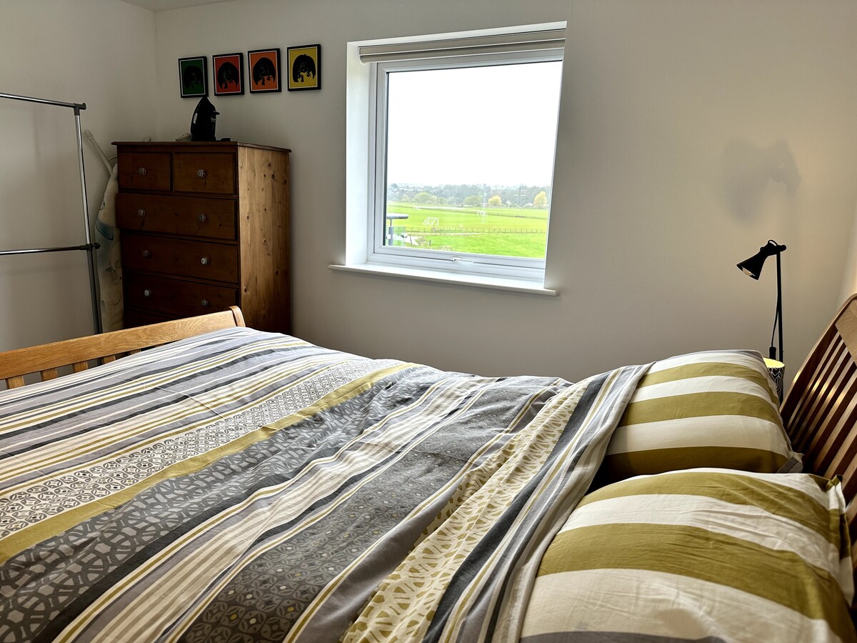 Somerdale Keynsham peaceful room