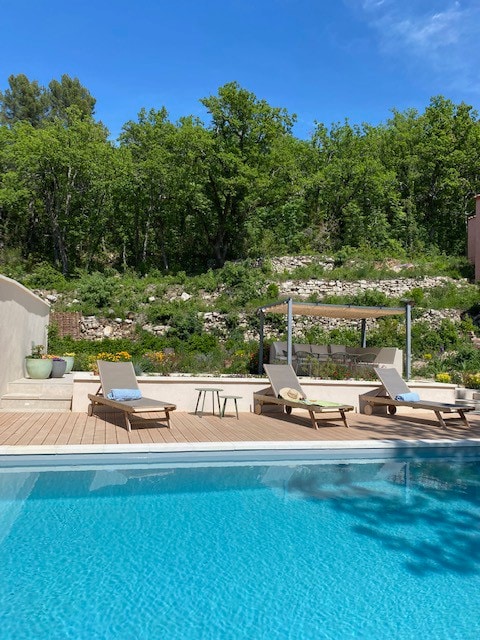 Enchanting home  and pool in the heart of Provence