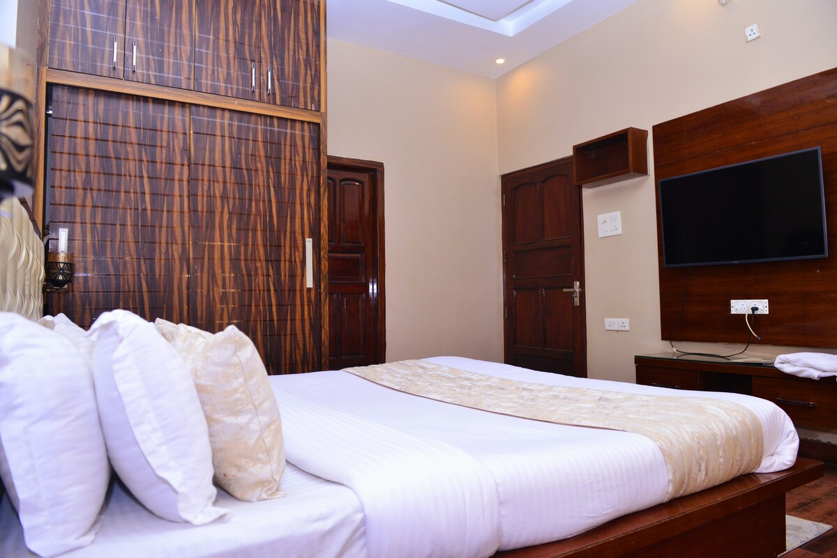 Super Deluxe Room By Signature Villa