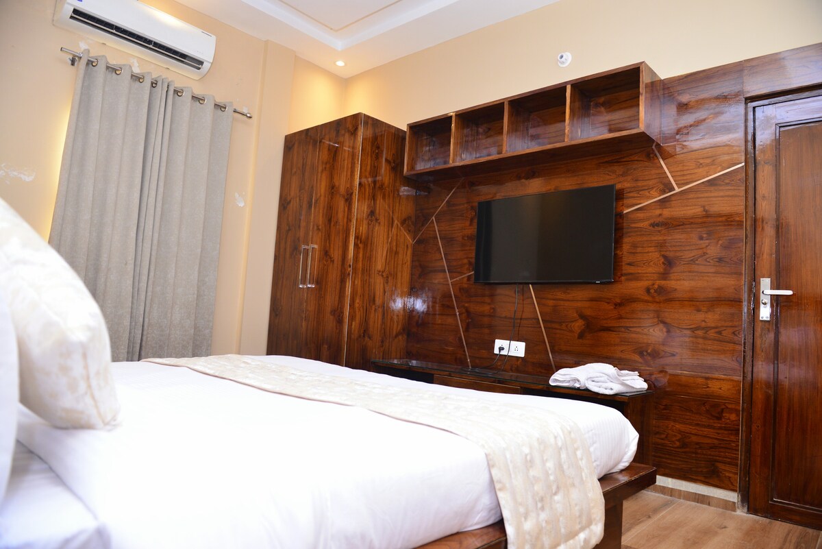 Super Deluxe Room By Signature Villa