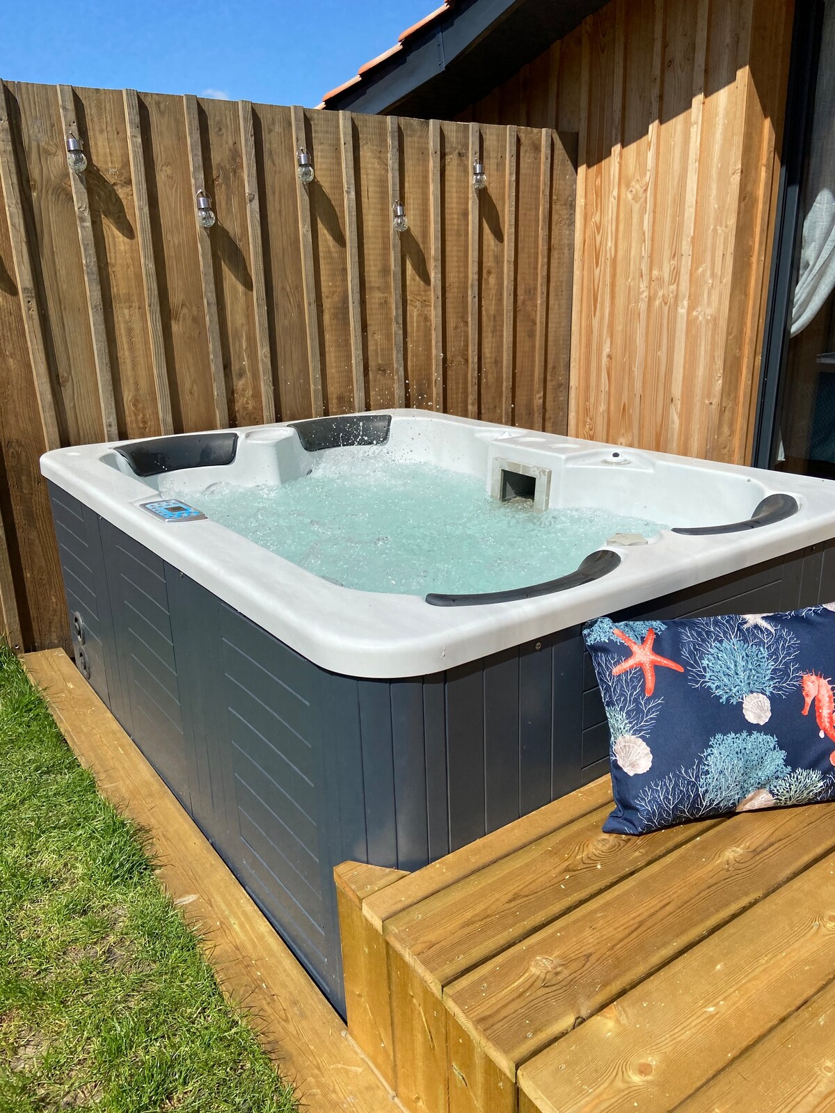 Chalet indépendant avec jacuzzi privatif. Audenge