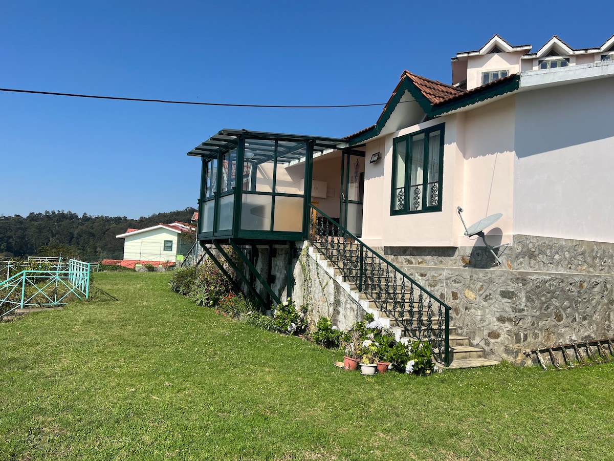 Ashok's Abode at Misty Mountain - Private Cottage