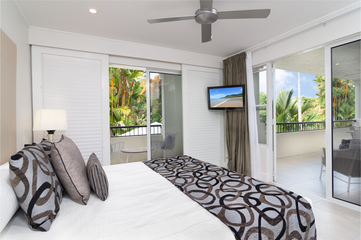 2 Bedroom Executive Apartment in Port Douglas