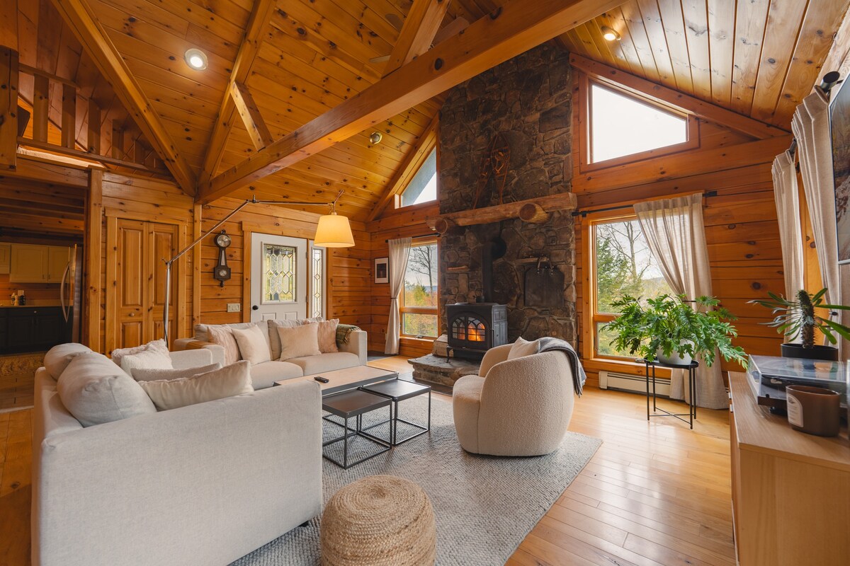 Amber Acres Lodge | Expansive Catskills Log Cabin