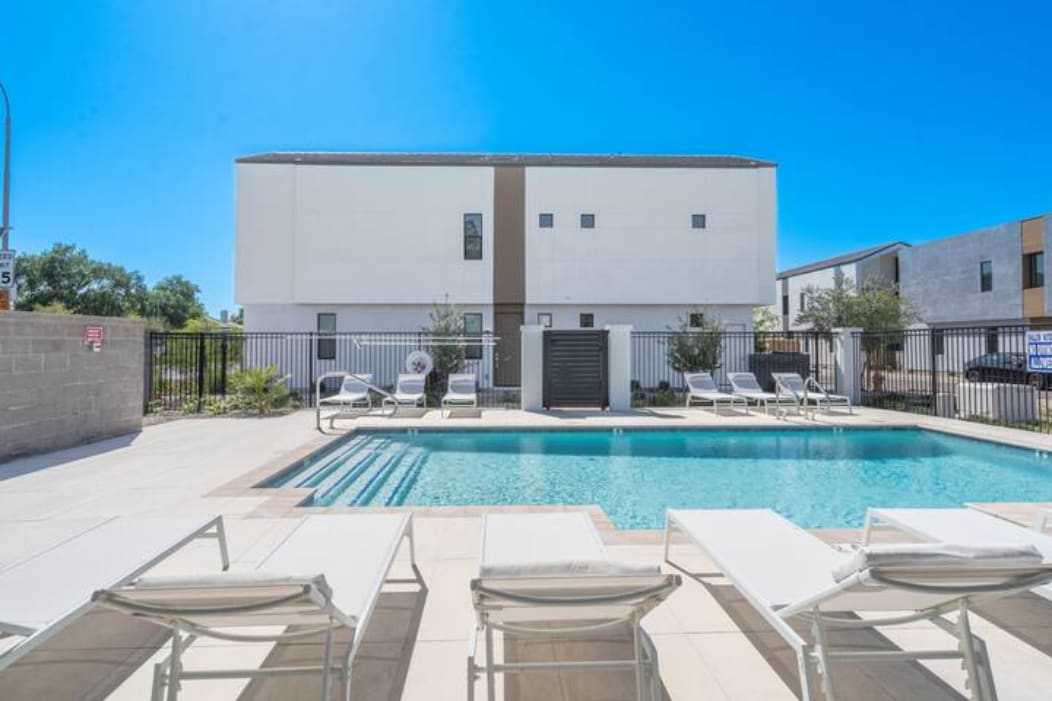 3 King bed- Pool, Garage, BBQ, San Marcos Golf