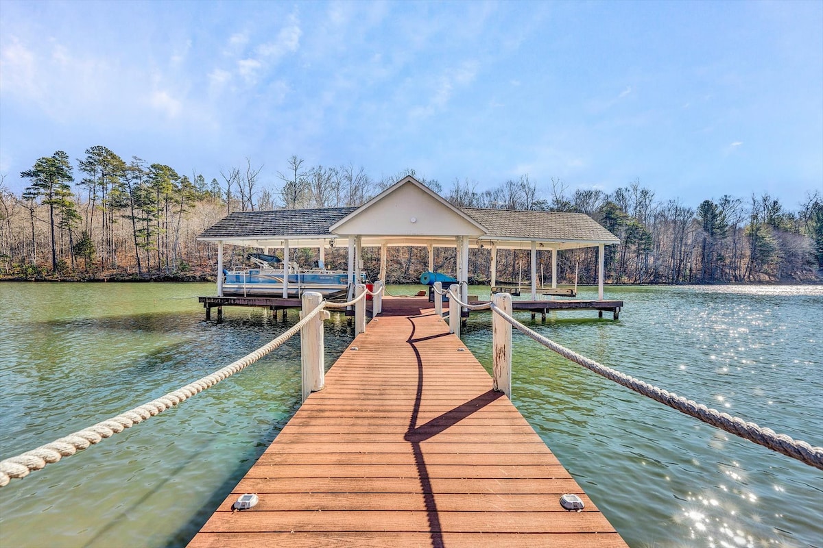 Newly Listed Luxury Lake Front Home