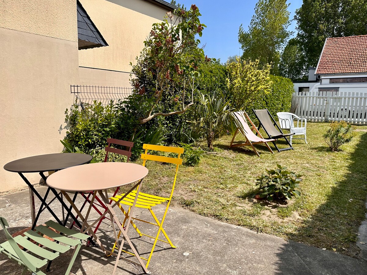 Maisonette et son jardin à 5min à pied de la mer