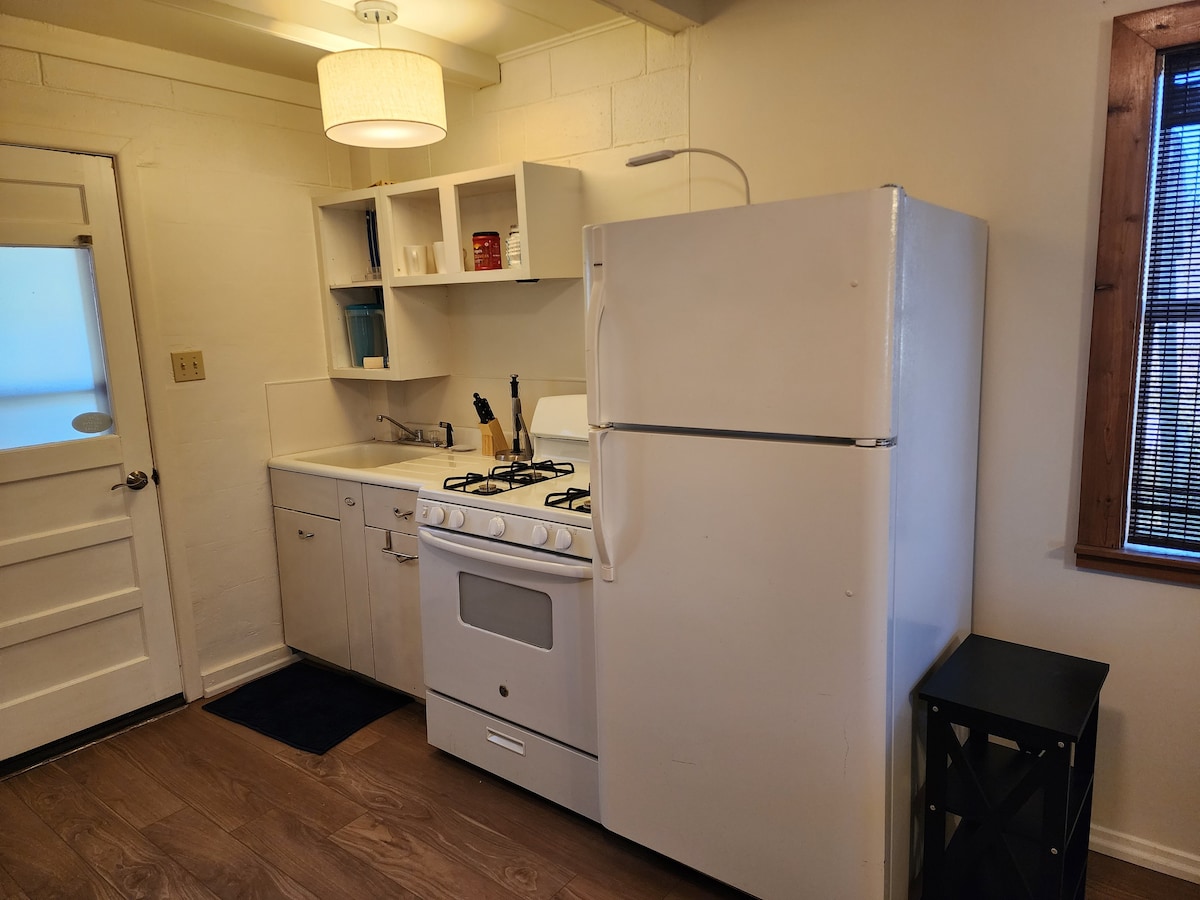「Longhorn Casita」-允许携带宠物的空间，带厨房